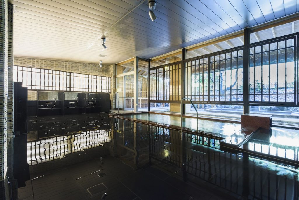 日本の小都市旅行