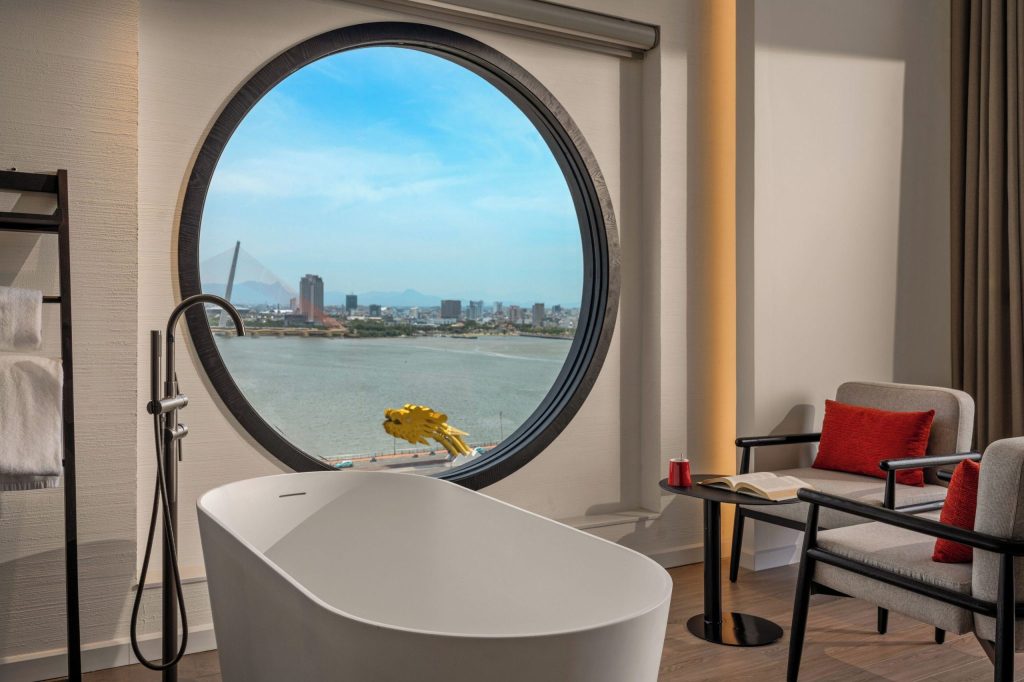 カロ プレミアム ダナン ホテル