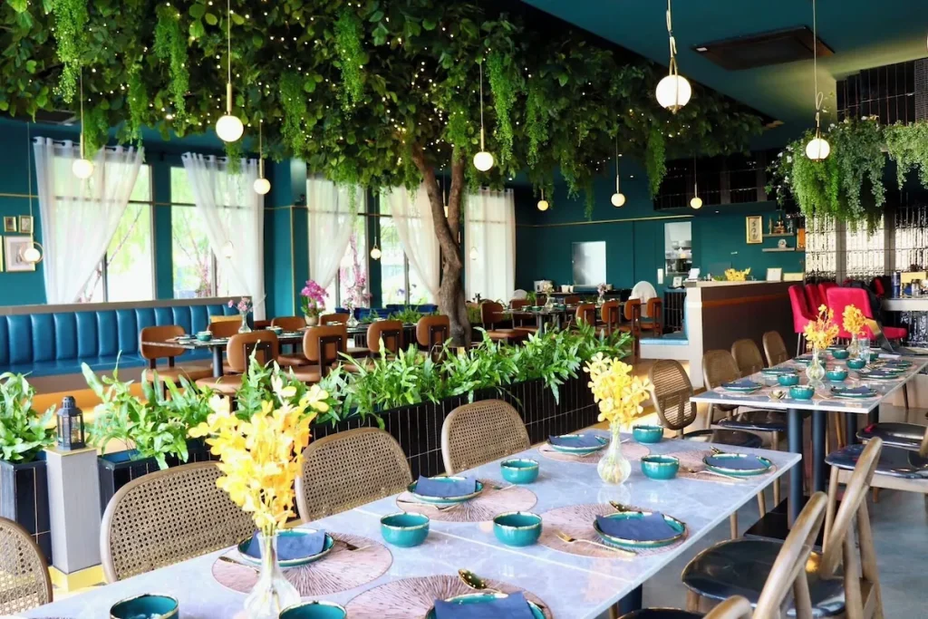 ザ・クウォーター・チャオプラヤー by UHG