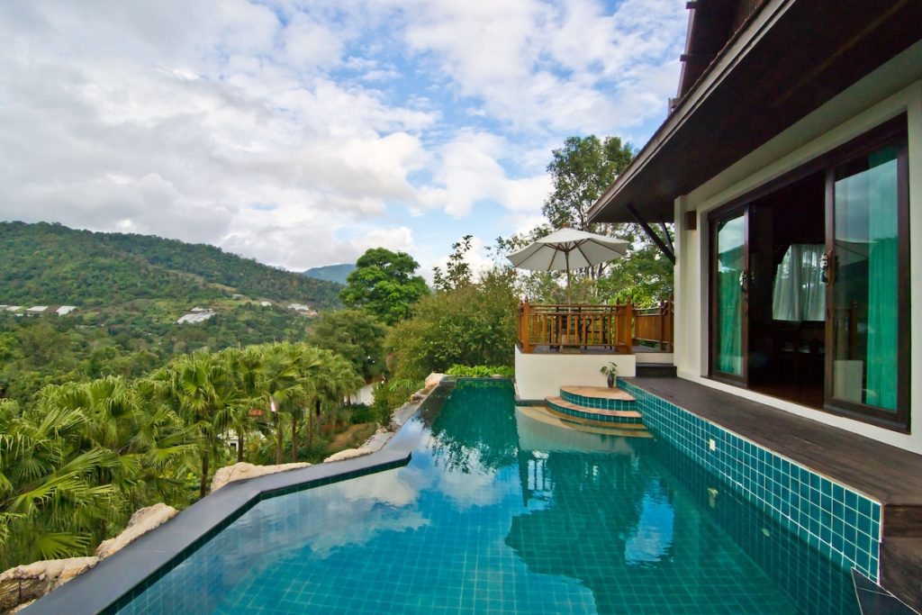 ラグジュアリーなチェンマイのプールヴィラ