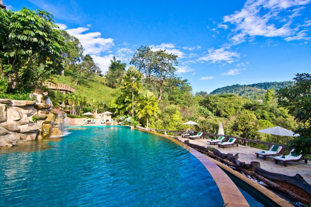 ラグジュアリーなチェンマイのプールヴィラ