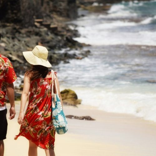 ハワイ新婚旅行モデルコース BEST 5ㅣ癒しのビーチヨガからジュラシックロケ地のオフロードツアーまで！