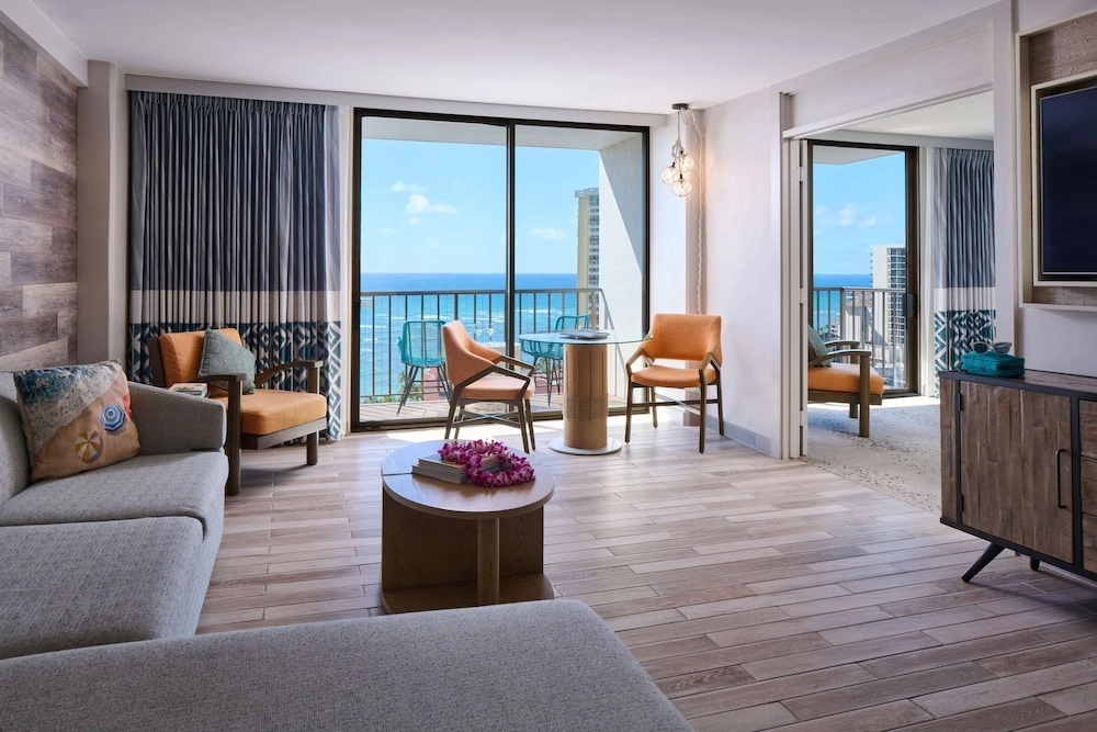 ワイキキ近くのホテル