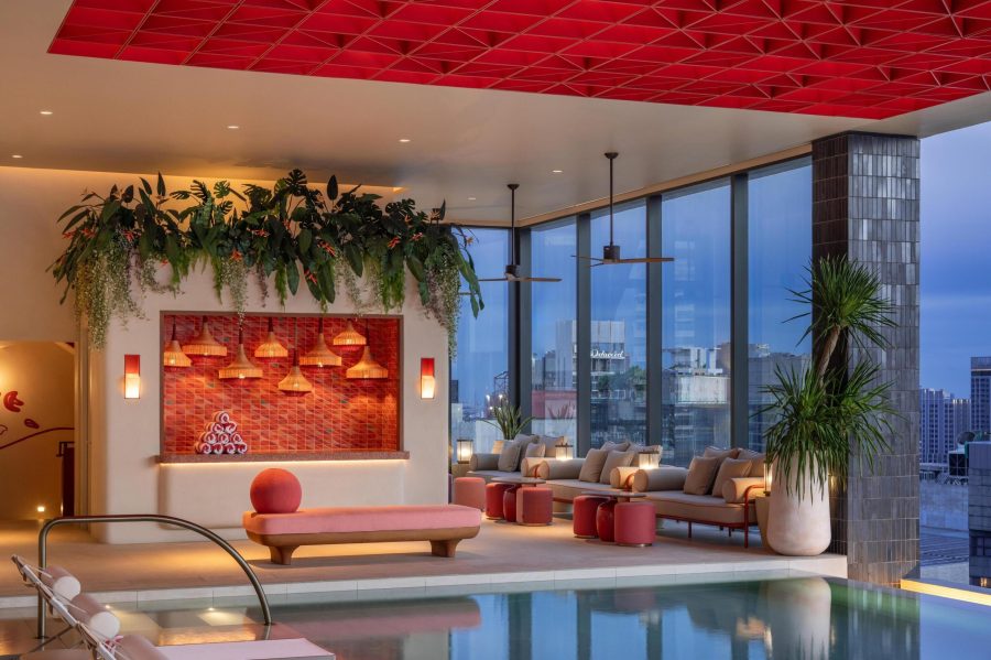 タイ・バンコクㅣクロモ バンコク、28階のルーフトッププールで楽しむバンコクホテル